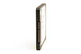 DSC 0036-amd-radeon-r7-ssd