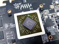 Club-3D-R9-270X-7