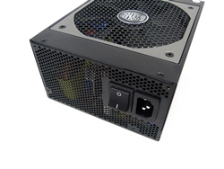 Cooler-Master-V1200-11
