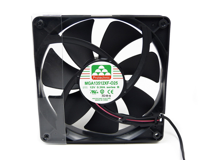 Cooler-Master-V1200-19-Luefter