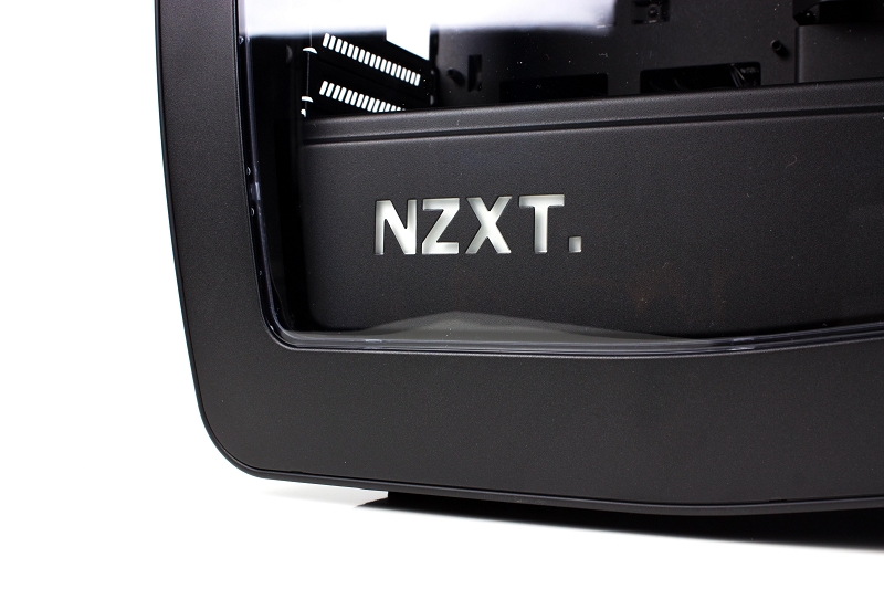 NZXT Manta 11