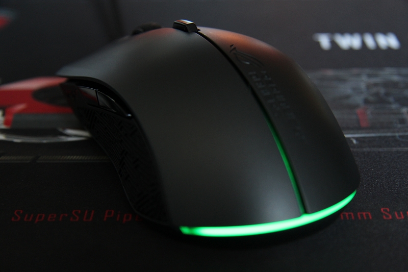 ASUS ROG Strix Evolve 26