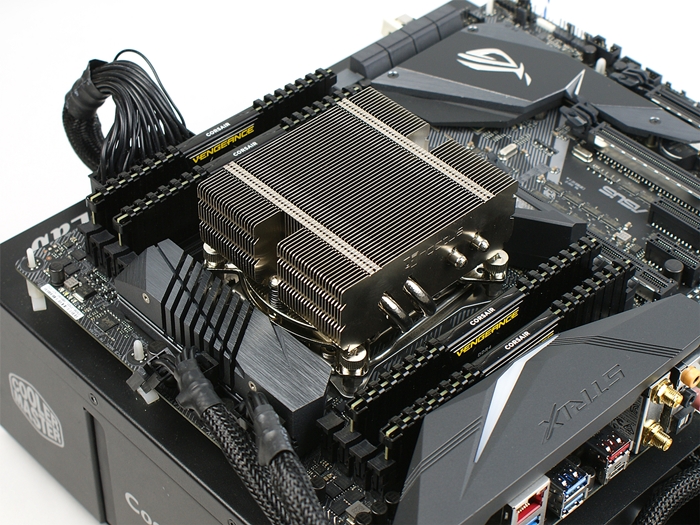 ASUS ROG Strix X299 XE Gaming 35