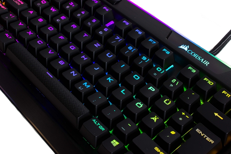 Corsair Gaming K95 RGB Platinum 29
