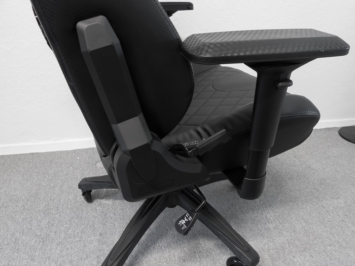 Corsair T1 Race Gaming Chair 11