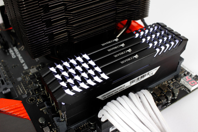 Corsair Vengeance LED DDR4 32GB 15ab