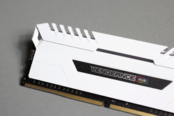 Corsair Vengeance LED DDR4 32GB 5t