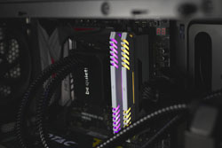 GeiL EVO X RGB DDR4 RAM 16GB 14tk