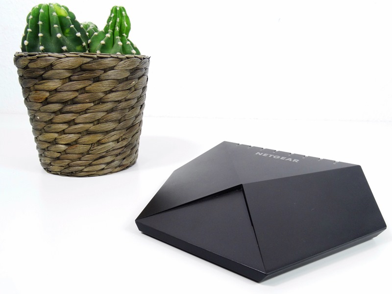 NETGEAR S8000 Switch 03