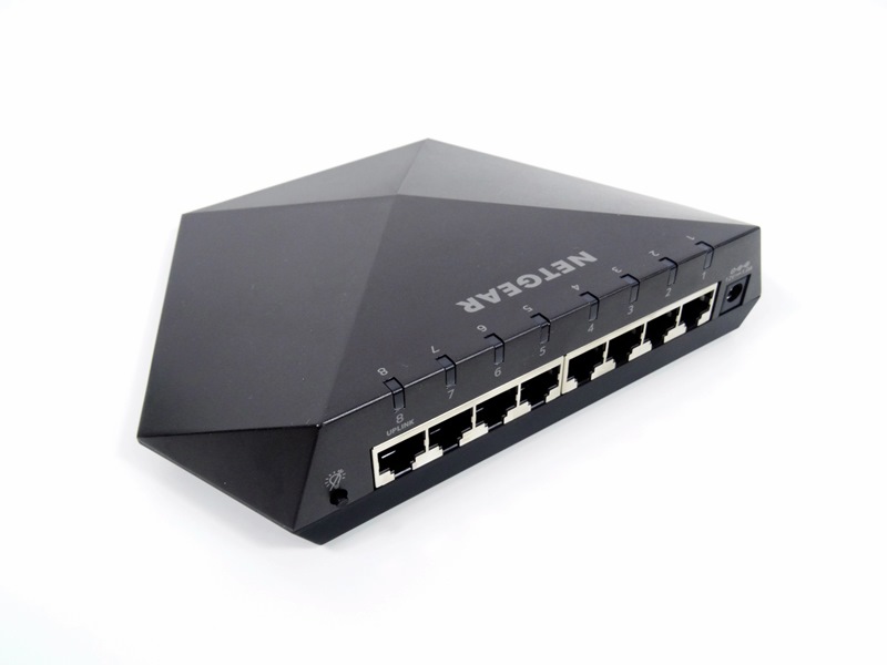 NETGEAR S8000 Switch 02