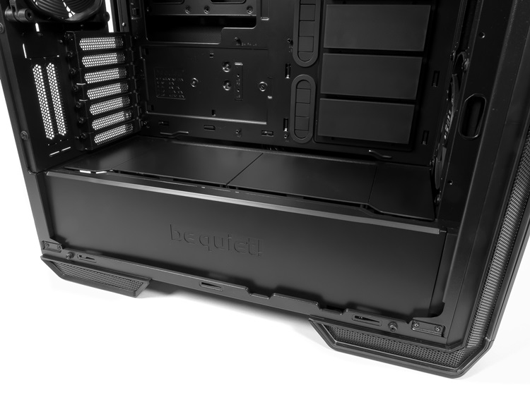 be quiet Dark Base 700 13