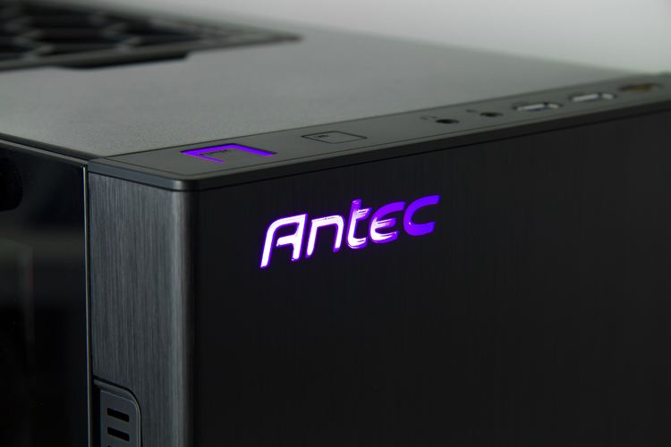 Antec P110 Luce 01