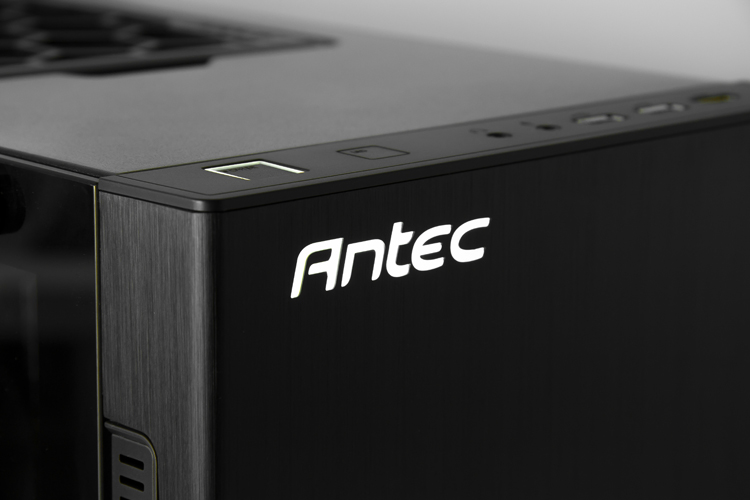 Antec P110 Luce 02