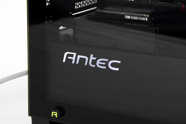 Antec P110 Luce 08