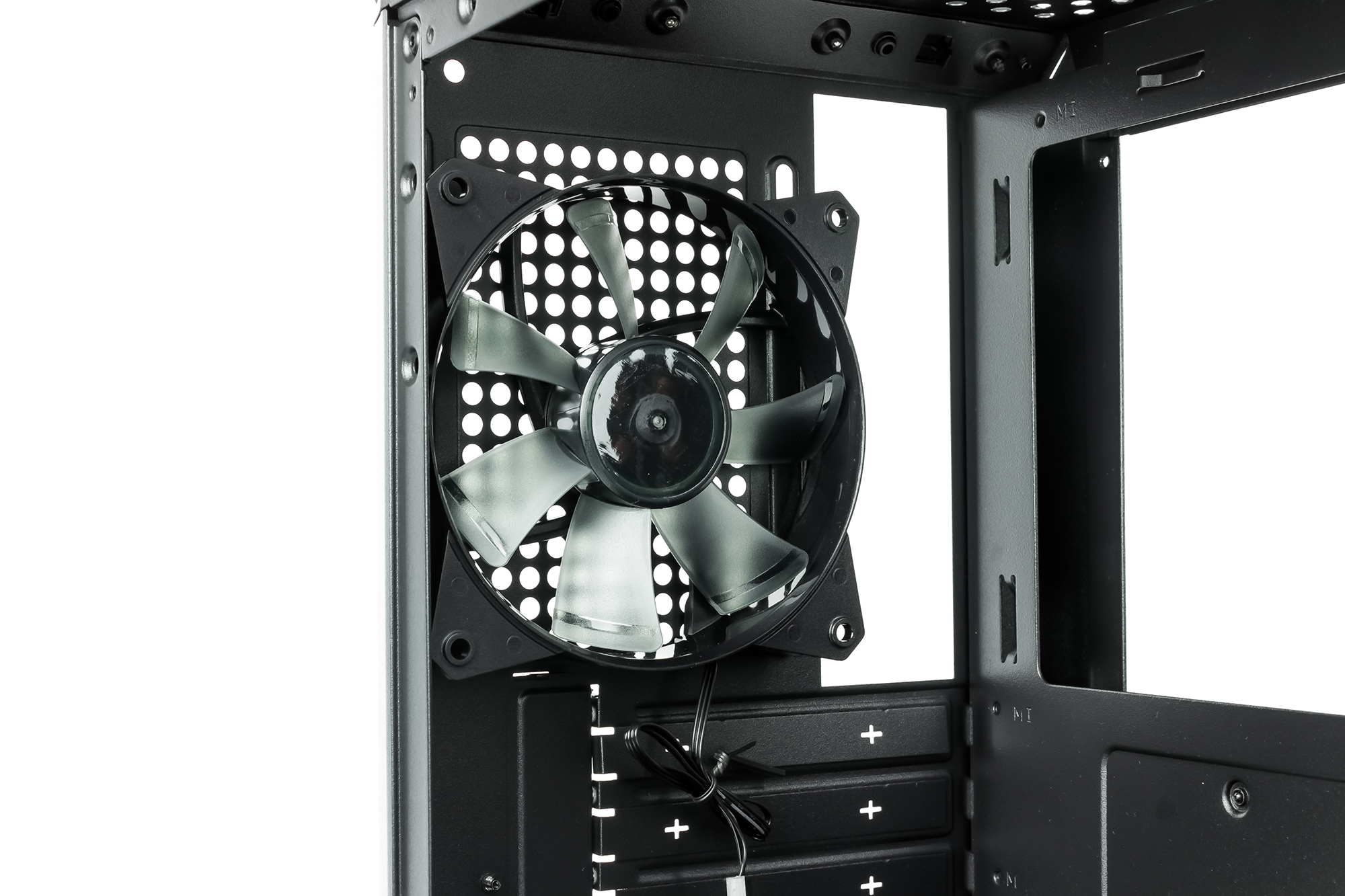 Cooler Master MasterBox Q300P 18