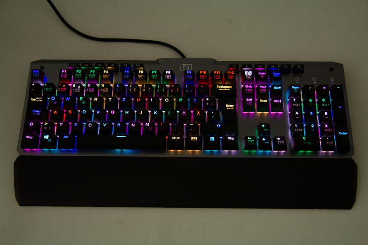 Lioncast LK300 RGB Pro 20