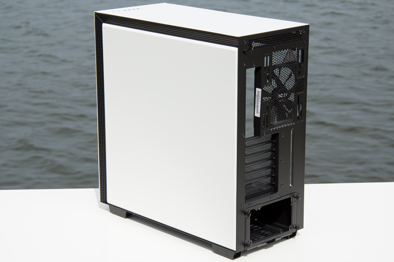 NZXT H700i 15