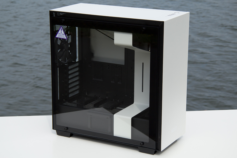 NZXT H700i 18