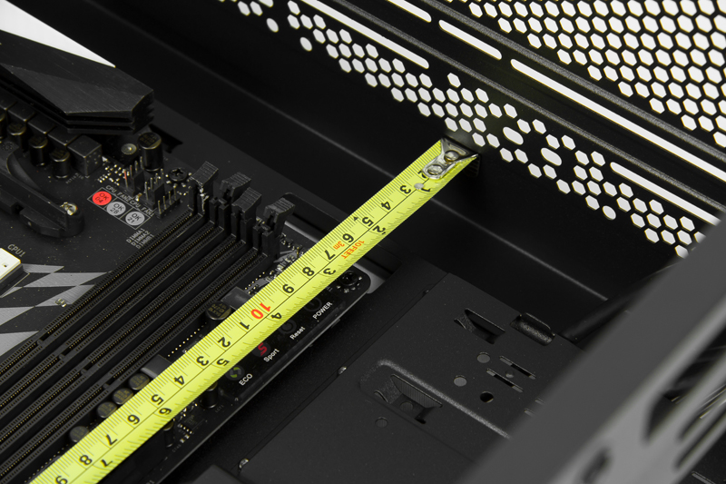 Thermaltake View 22 TG 18