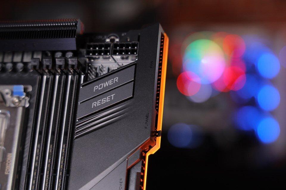Gigabyte TRX40 Aorus Master 01