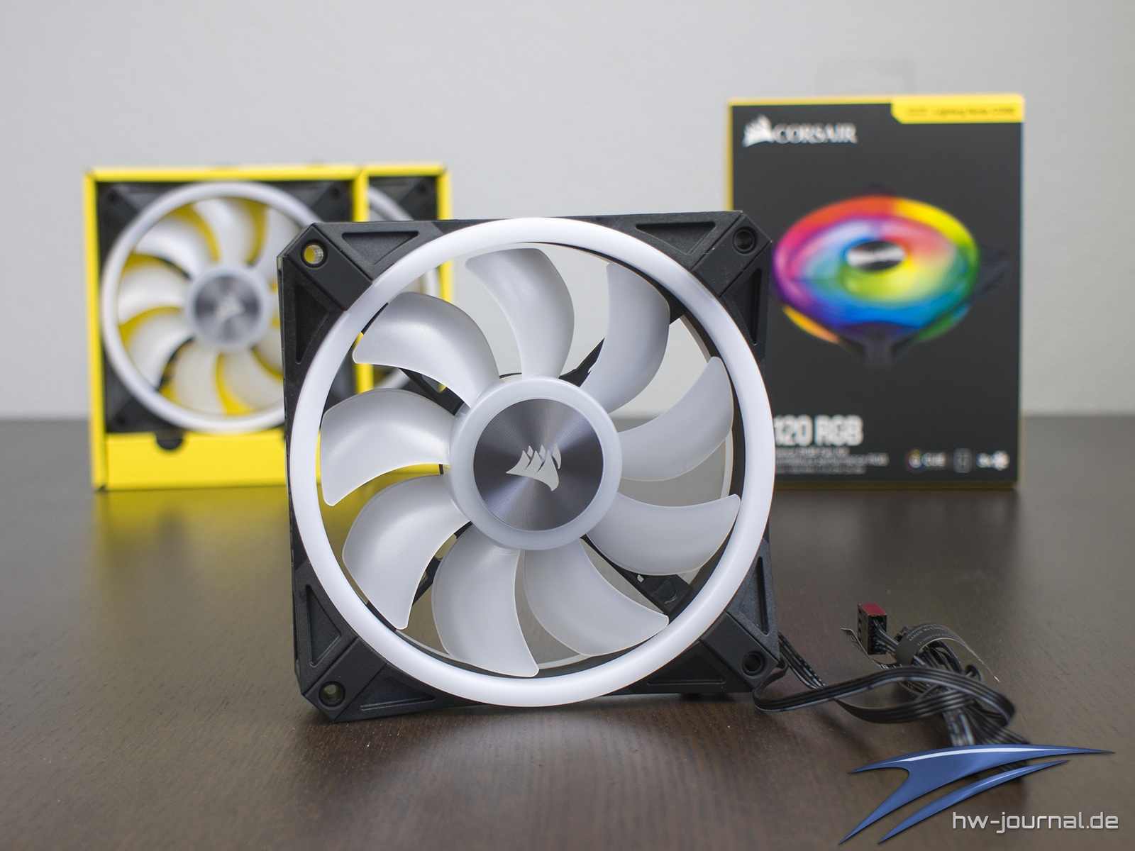 Test: Corsair Journal QL - Hardware RGB Lüfter