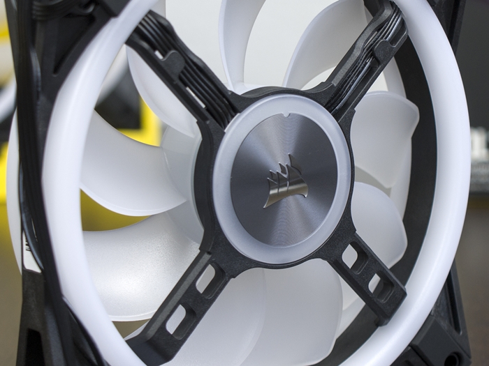 Corsair QL120 QL140 Luefter 18k