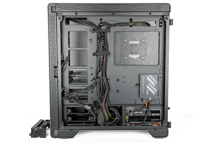 Thermaltake A500 TG 02