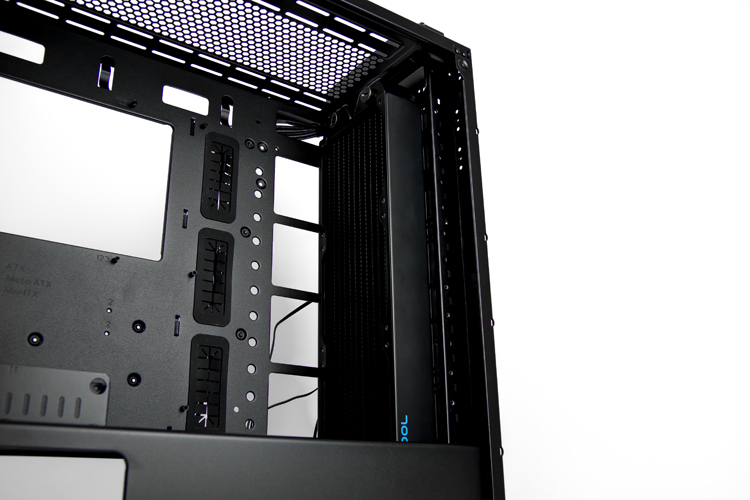 Thermaltake A500 TG 11