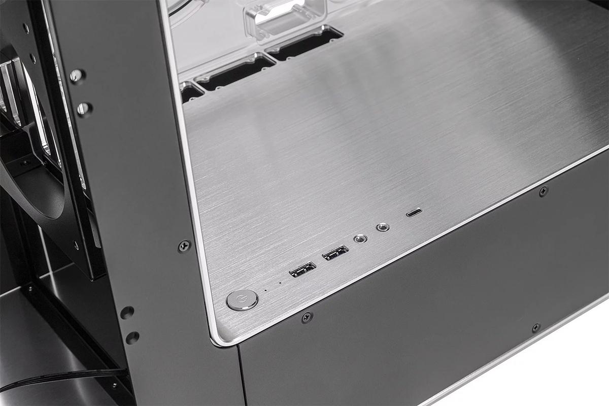 EK Quantum In Win 909EK Silver Limited Edition 3
