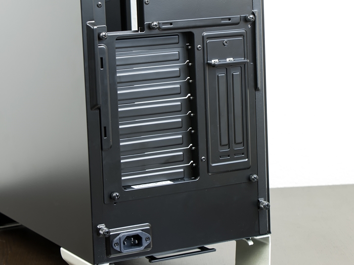Cooler Master MasterCase SL600M 4k