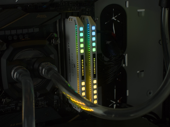 Corsair Dominator Platinum RGB White DDR4 3600 16GB 15k