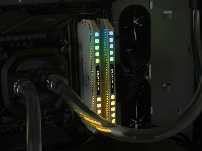 Corsair Dominator Platinum RGB White DDR4 3600 16GB 15k