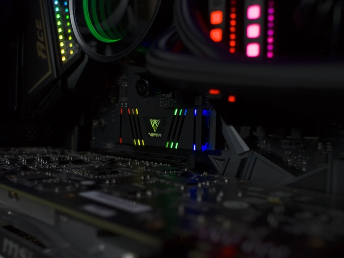 Viper VPR100 RGB 1TB 21k