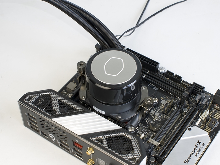 Cooler Master MasterLiquid ML240 Illusion 13k
