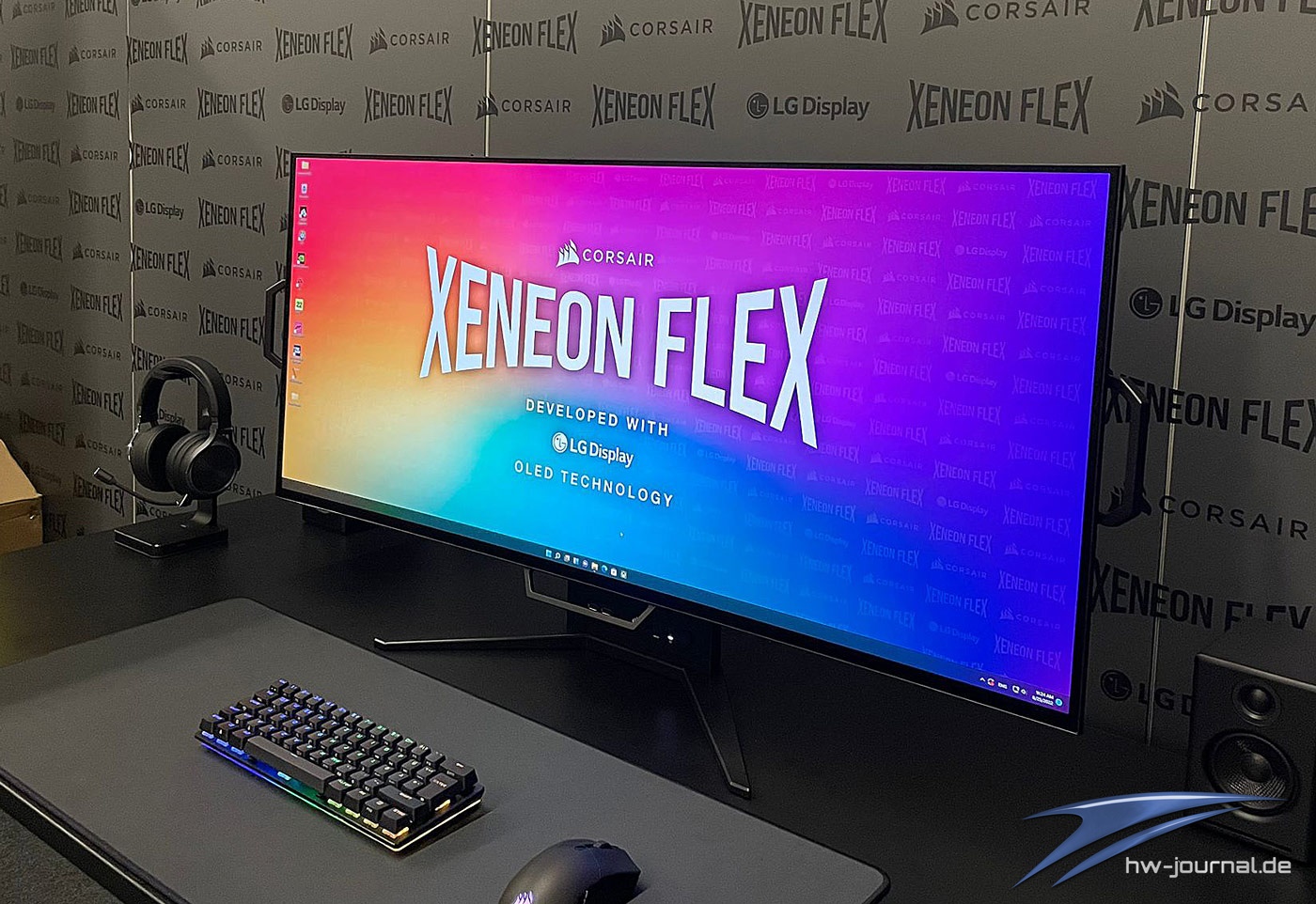 Corsair Xeneon Flex 45WQHD240 OLED 10