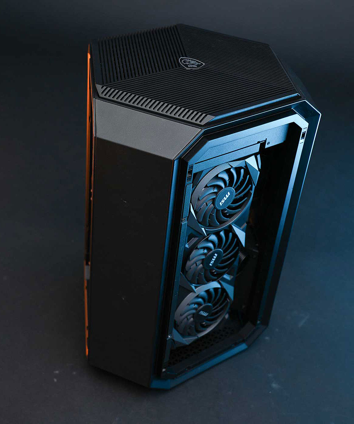 MSI MEG Treble Mini ITX Case 03