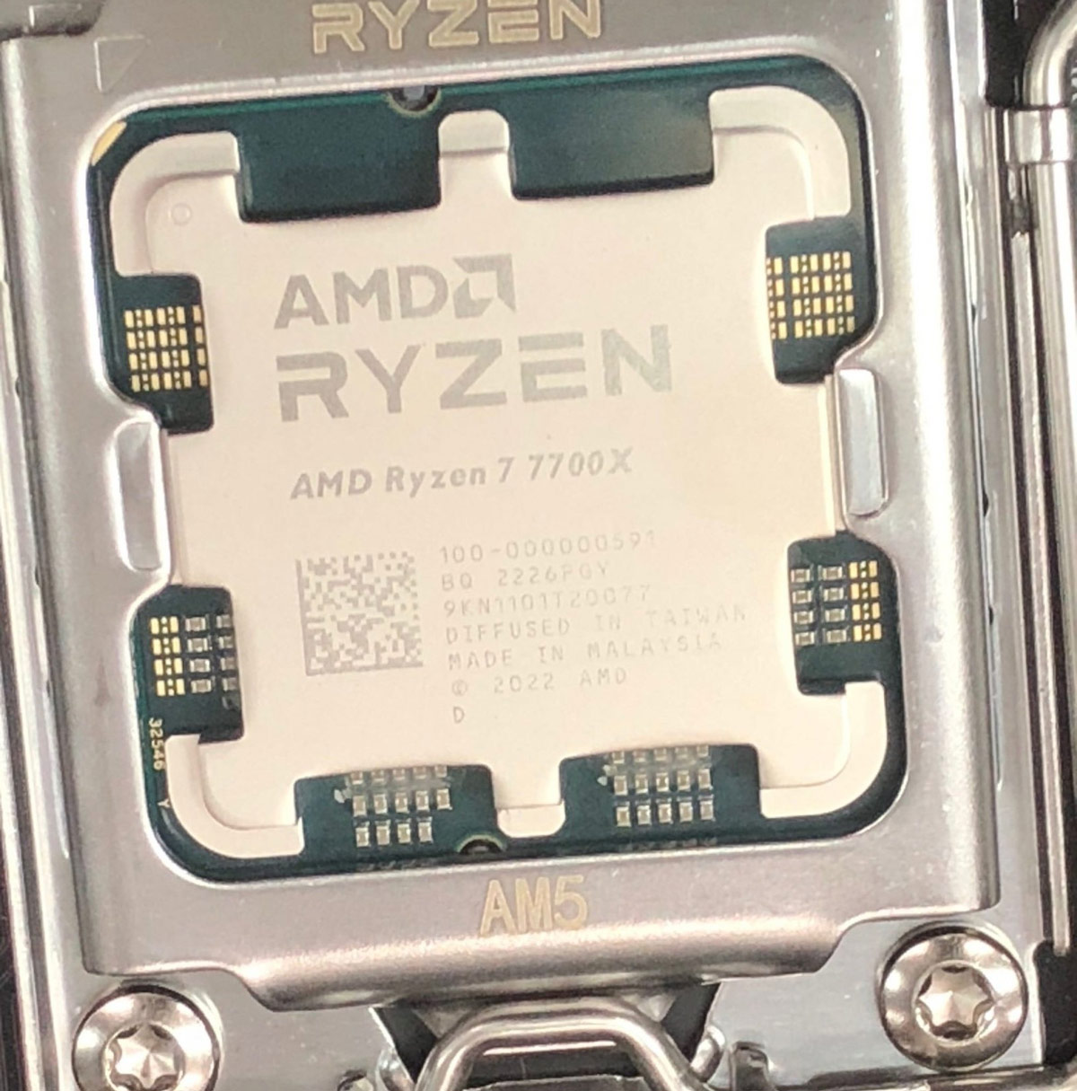 AMD Ryzen 7700X retail CPU Launch