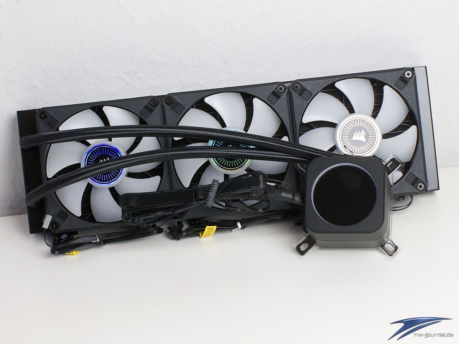 Corsair iCUE H150i ELITE CAPELLIX XT 360mm, Wasserkühlung weiß