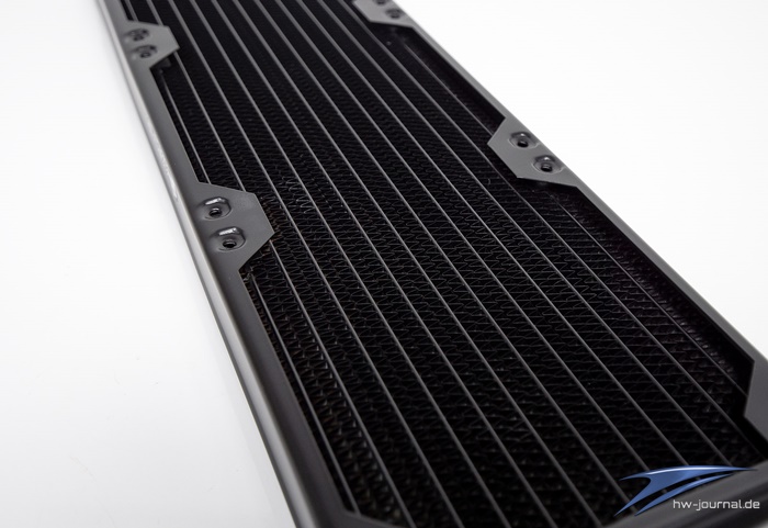 Corsair XH305i RGB Pro 06