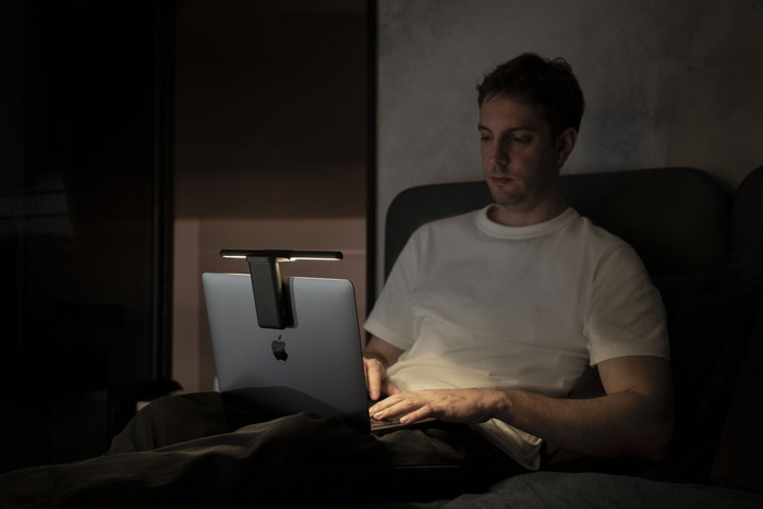 BenQ LaptopBar Scenario 1