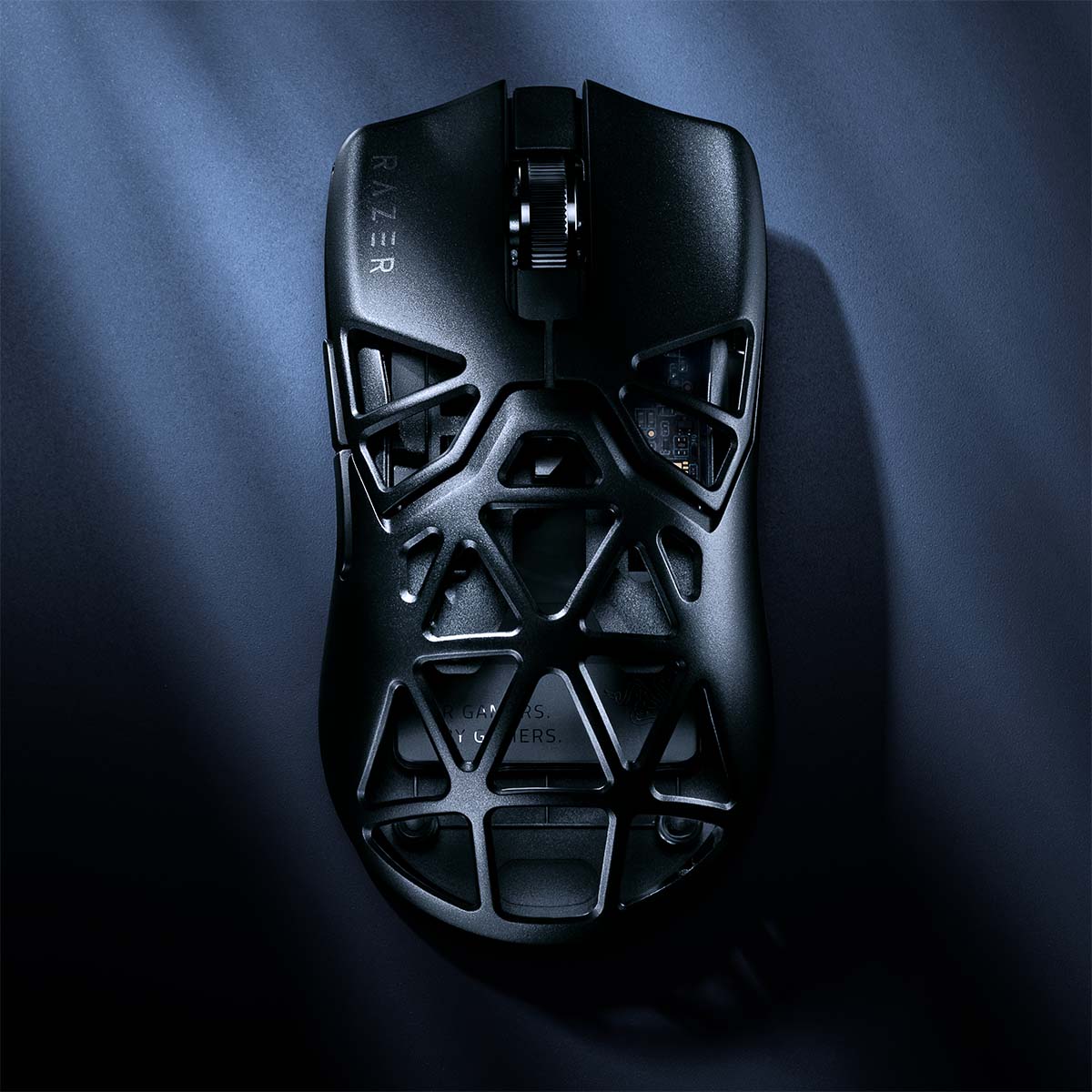 Razer VIPER MINI SIGNATURE EDITION1
