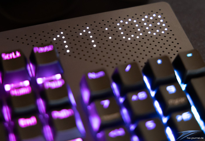 asus rog strix flare ii animate thumb 12