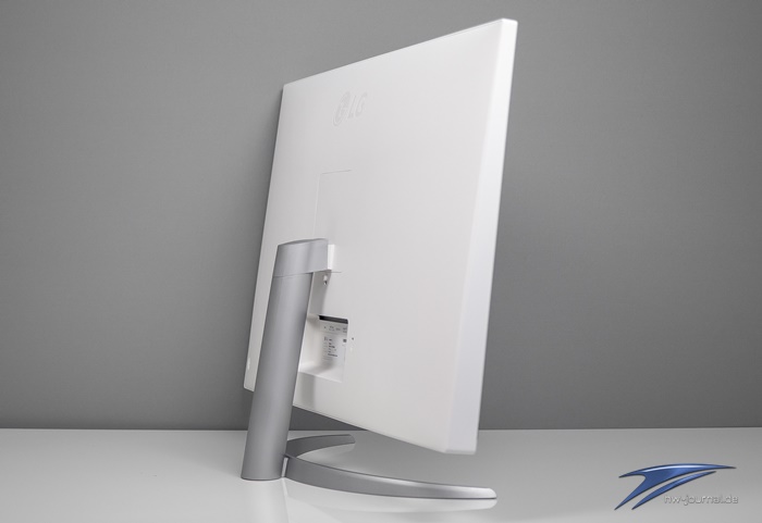 LG Smart Monitor 32SQ700S 06