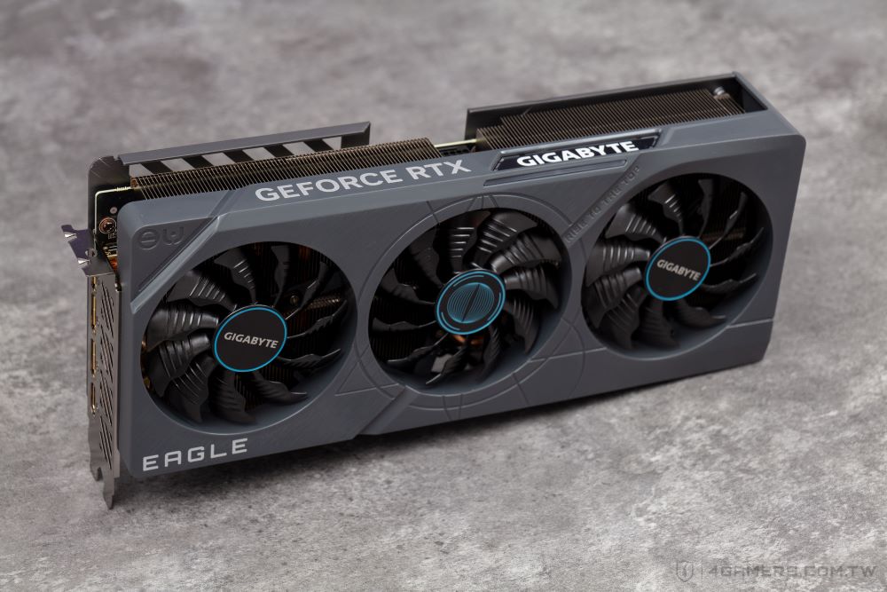 GIGABYTE GeForce RTX 4070 Ti SUPER 16GB WINDFORCE MAX OC 03