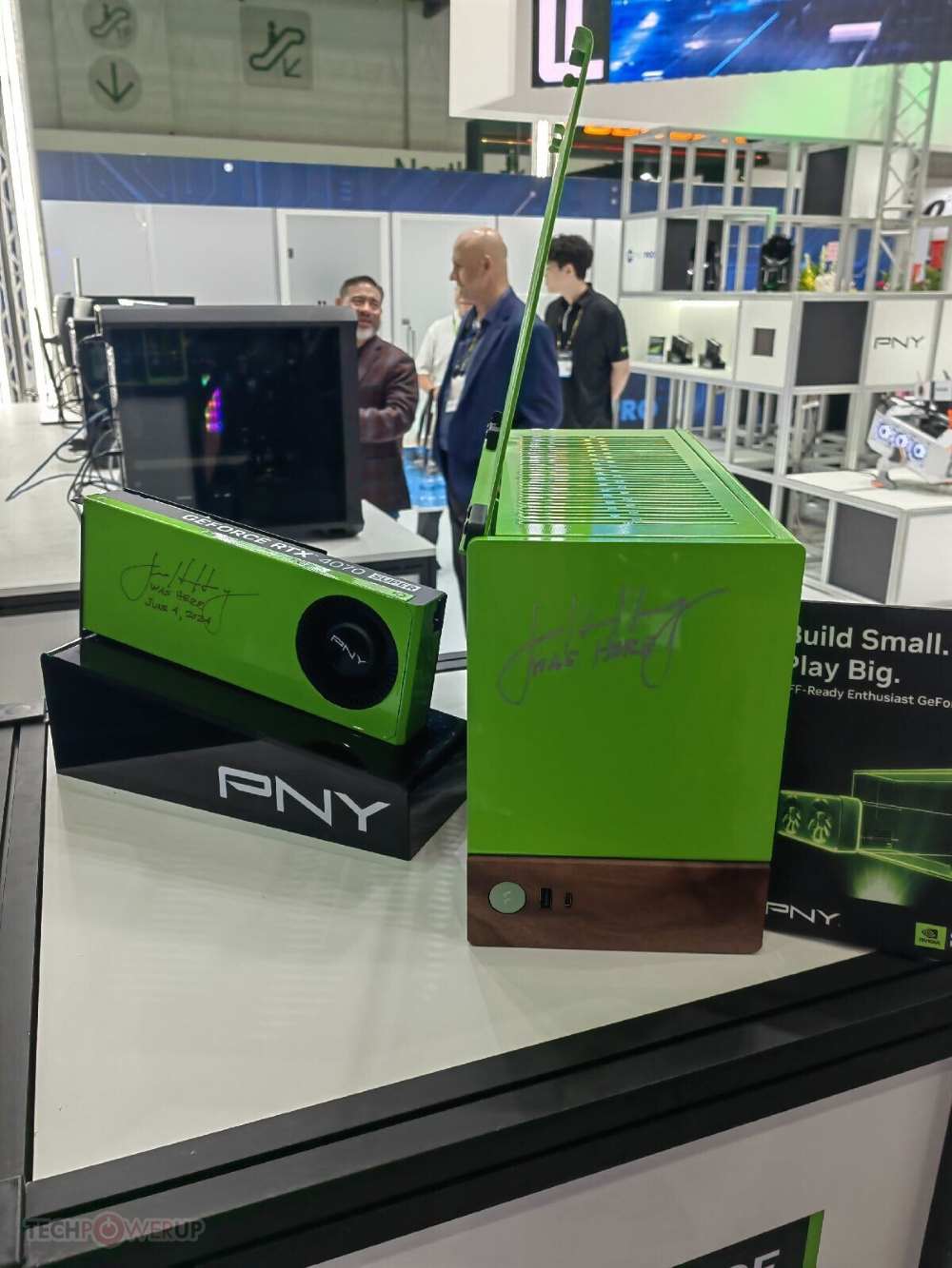 PNY RTX4070S 04