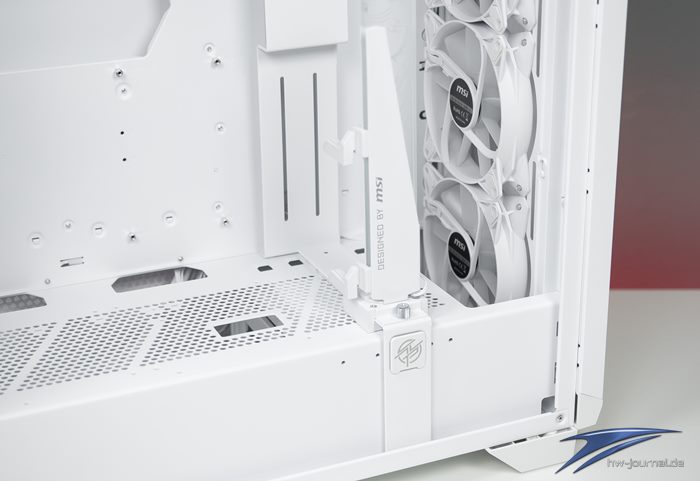 MSI Gungir 300R Airflow 09