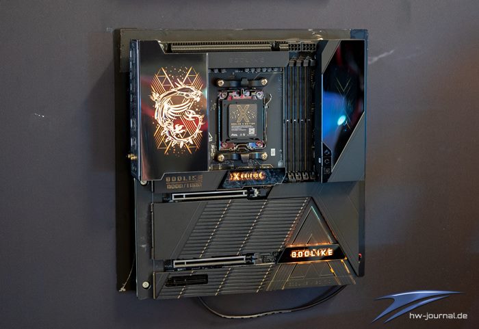 MSI Godlike X870E 04