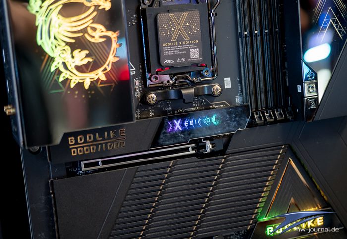MSI Godlike X870E 06