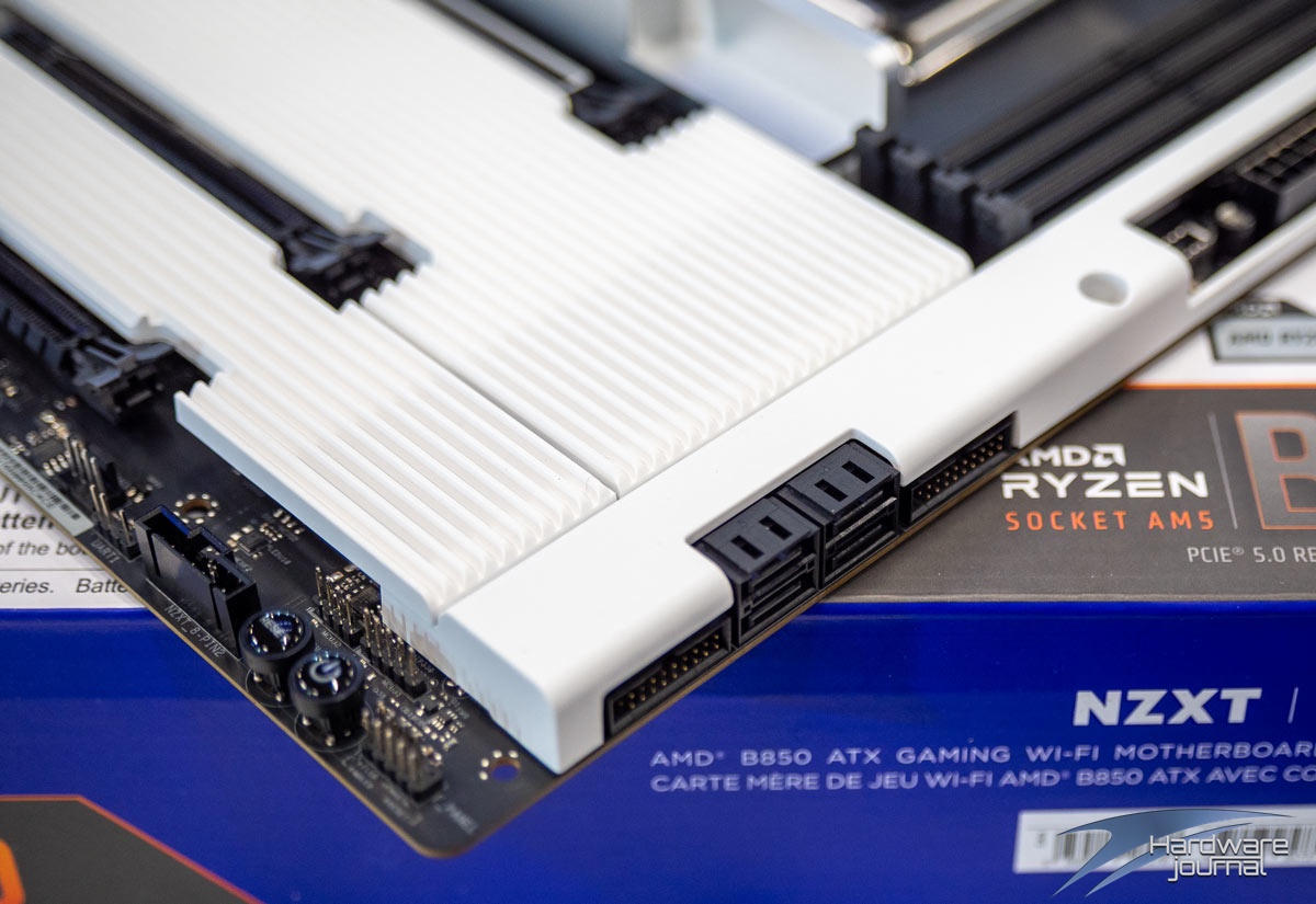 NZXT N7 B850 04