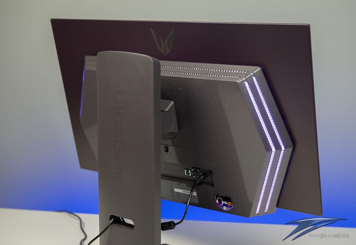 LG 27GX790A 17
